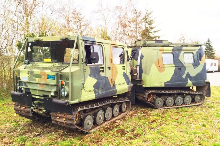 Гусеничный снегоболотоход Hagglunds BV-206 Лось